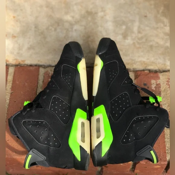 Air Jordan Retro 6 Electric Green GS Size 5.5Y / 7 Wmns